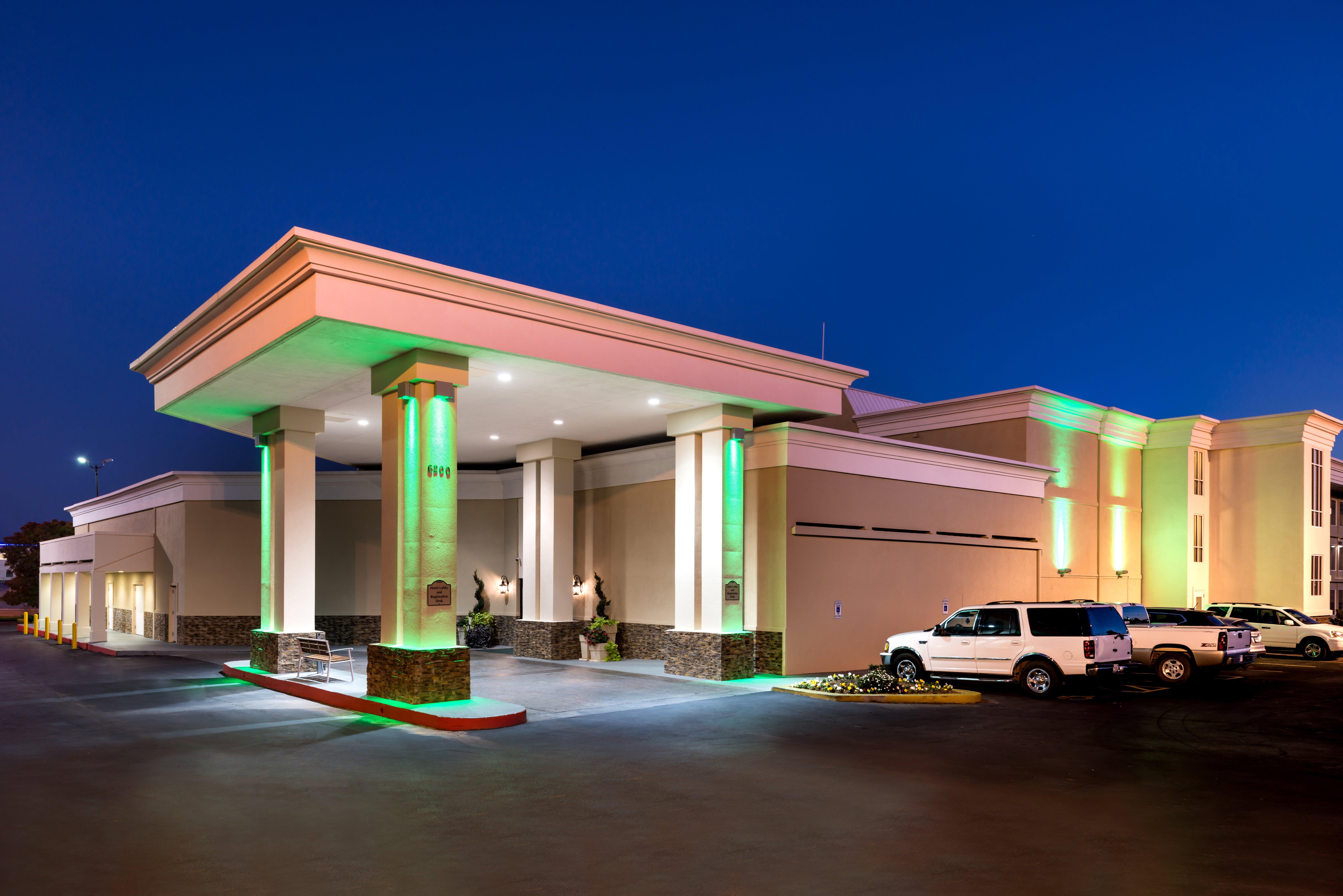 Holiday Inn Hotel & Suites Oklahoma City North By Ihg Екстериор снимка