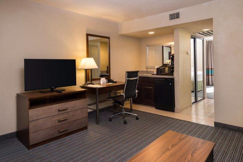 Holiday Inn Hotel & Suites Oklahoma City North By Ihg Екстериор снимка